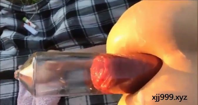 Maria086 outdoor prolapse