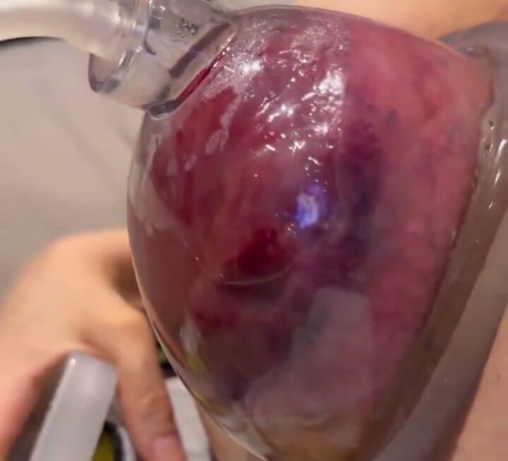 M687pro pumping her gigantic rosebutt