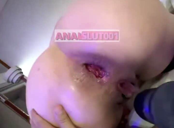Analslut001 destroying her asshole with a thick dildo