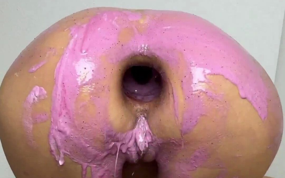 Hotkinkyjo giant anal gape!