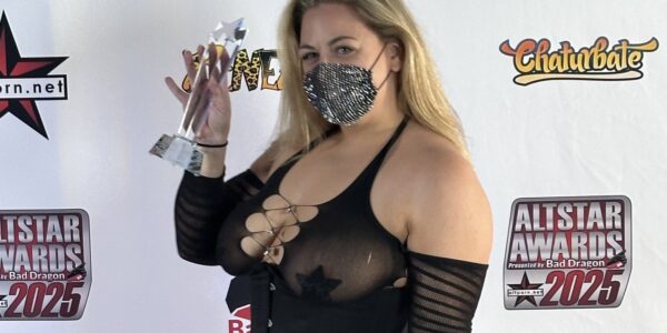 CeelCee Wins 2025 AltPorn Award for Best Toys Clip Artist